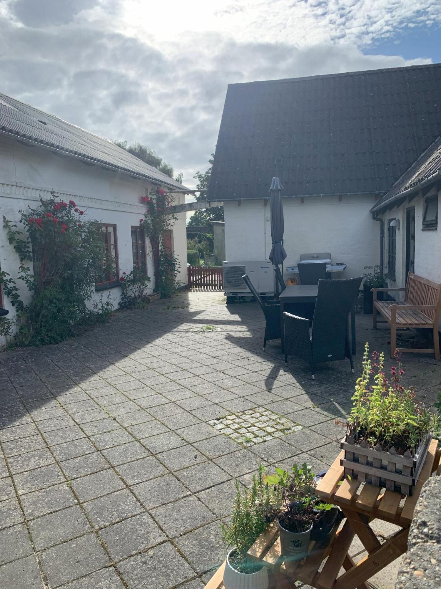Bed & Breakfast “Den Gamle Lade I Hejls” Dış mekan fotoğraf